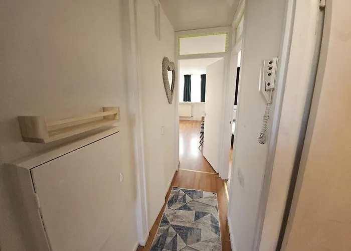 City Residence Steps From Kings Cross Station!